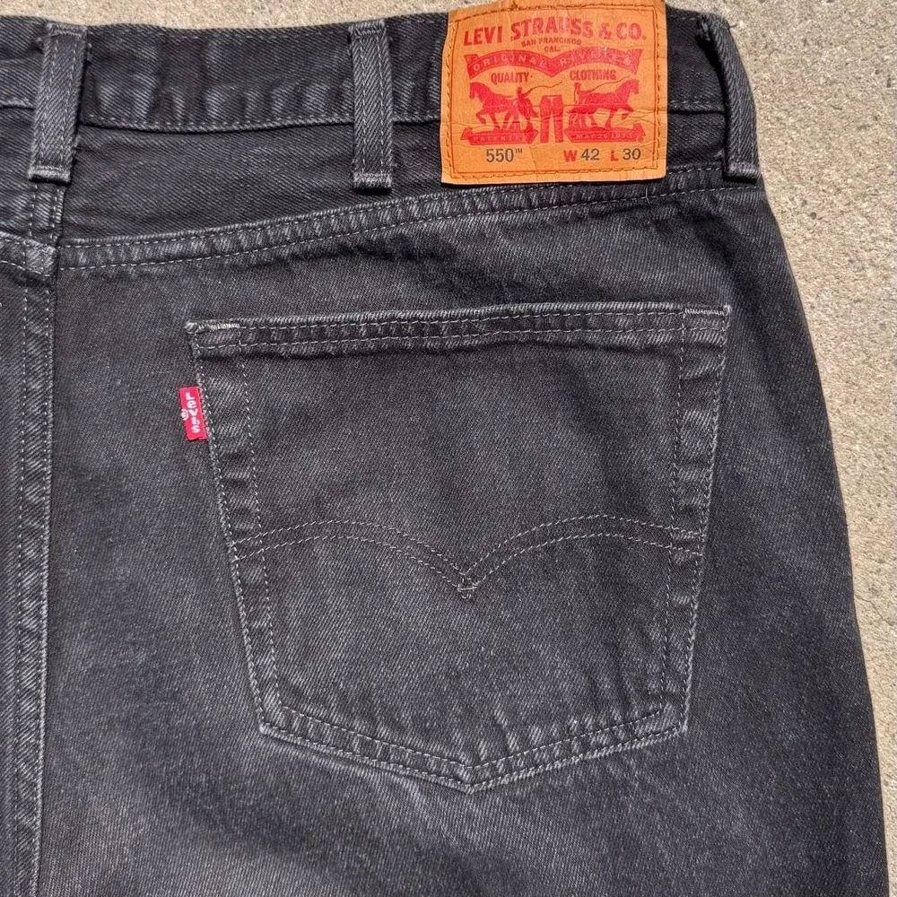 Levi's 550 Relaxed Fit Jeans Men's 42x30 Black Denim Tapered Pants Cotton